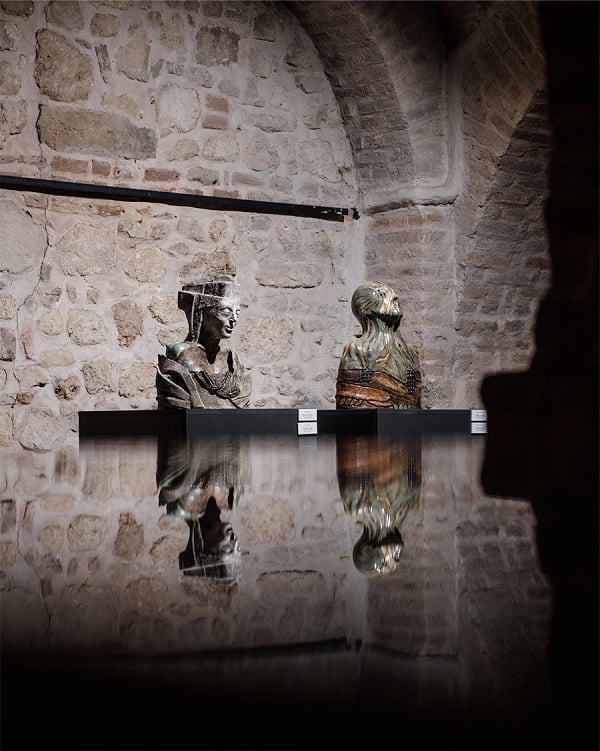 Renomearte - Aleksandar Brzaković i Sanja - keramika, vajanje, skulpture, heroji modernog doba, ručni rad o nama