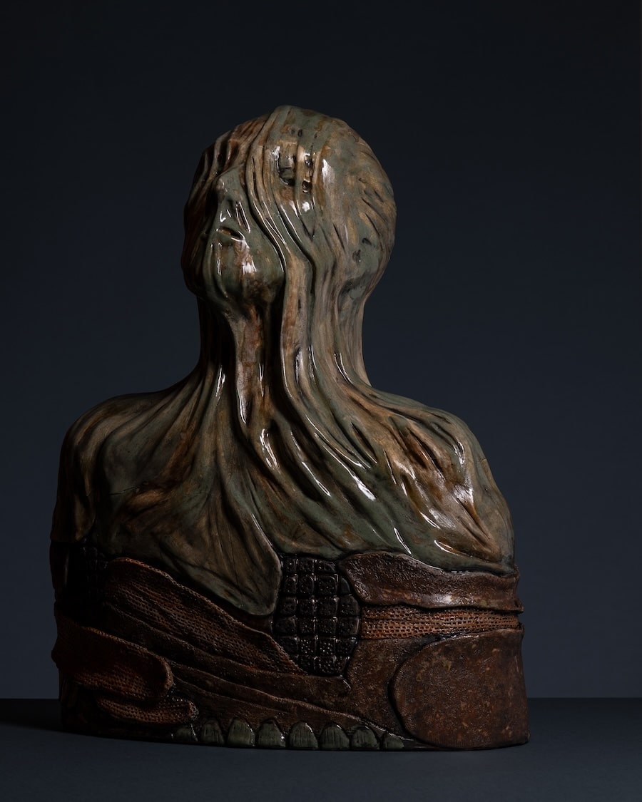 Mysterious man - preview back